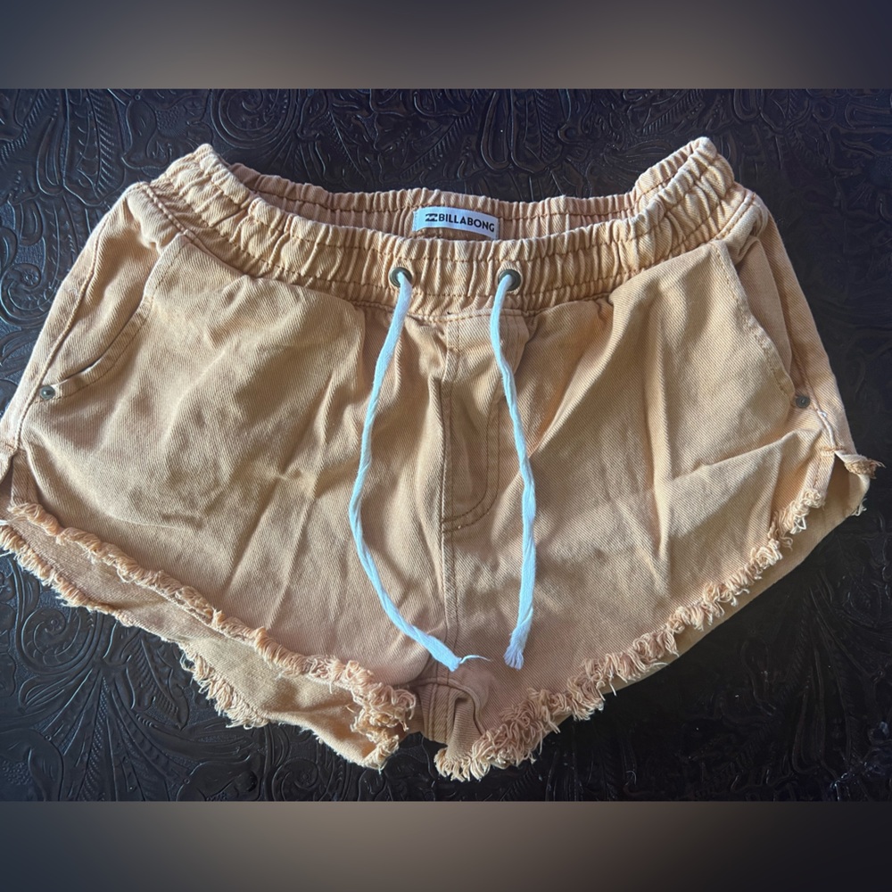 Light rust orange billabong shorts